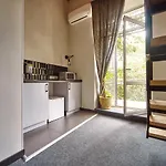 Hotel Mezzanine 2*