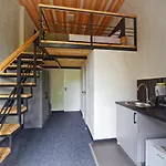 Mezzanine Hotel