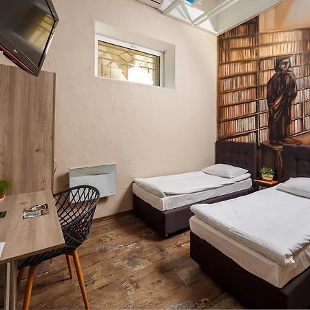 Hotel Mezzanine 2*