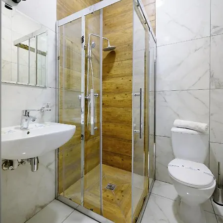 מלון Mezzanine 2*
