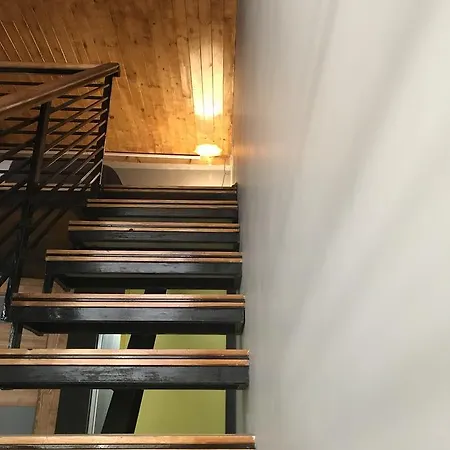 Mezzanine 酒店