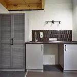 Mezzanine Hotel 2*