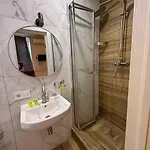 Hotel Mezzanine 2*
