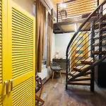 Hotel Mezzanine 2*
