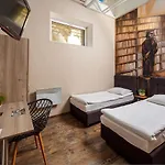 Hotel Mezzanine 2*