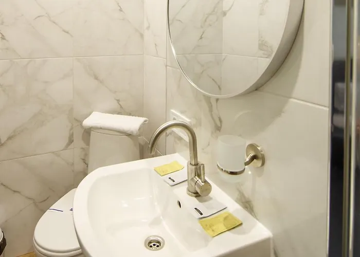 Mezzanine Отель